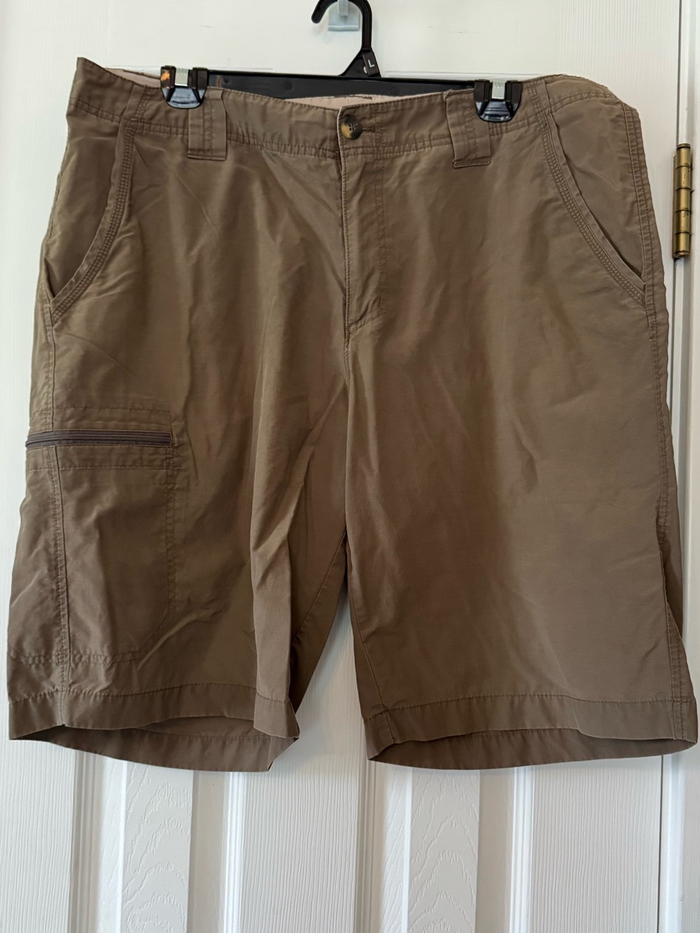 Columbia Men’s Khaki Hiking Cargo Shorts Size 36 Outdoor Utility Lightweight‎